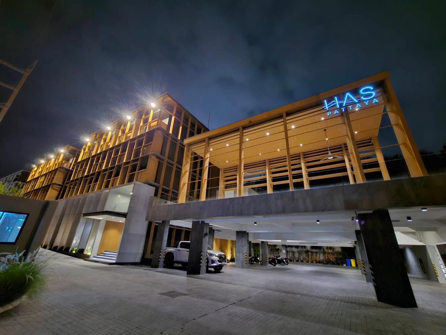 Has Pattaya Hotell Exteriör bild
