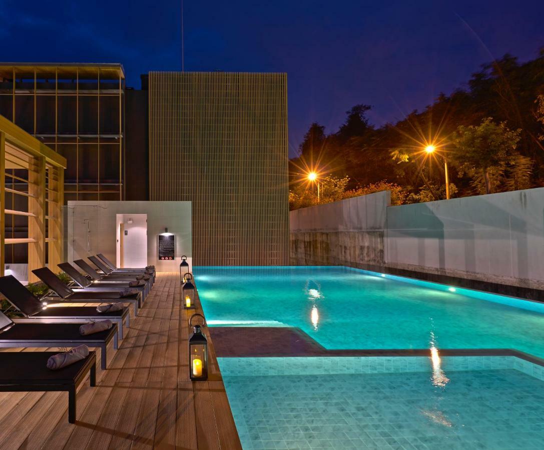 Has Pattaya Hotell Exteriör bild